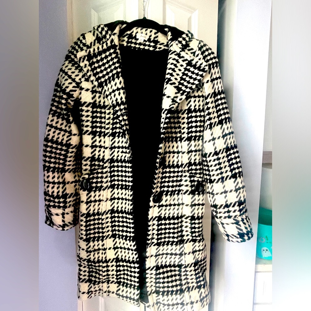 NWOT - XS Frenchi hooded tweed coat